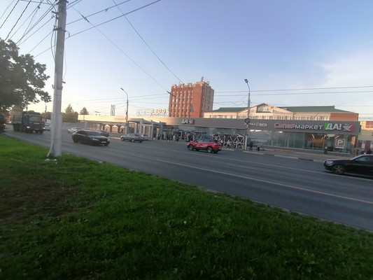 Снять  помещение свободного назначения