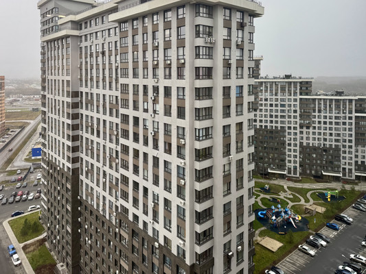 Купить --комнатную квартиру