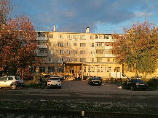 Снять  помещение свободного назначения